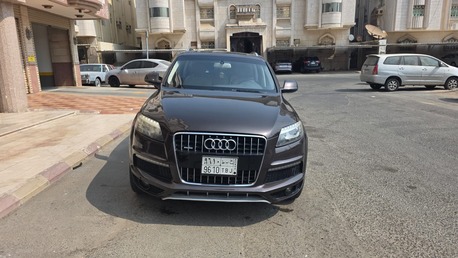 Al Safa, Vehicles, Cars & Trucks , SAR 33000,  Audi Q7 S-Line Quattro &ndash; For Sale (Urgent),  2014,  Automatic,  225084 KM,  Audi Q7 S-Line  | Full Option | 7-Seater | Buy & Drive