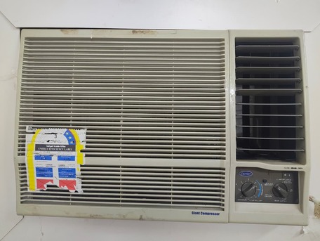 Al Malaz, Air Conditioners, SAR 600,  GOOD CONDITION Window AC - Carrier - 700 SAR