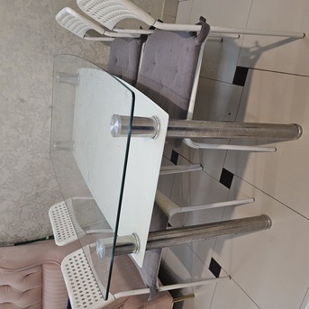 Riyadh, Furniture, SAR 200,  4 Seater Dining Table Set At Throw Away Price!