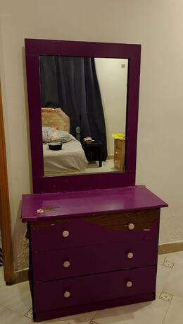 Jeddah, Household Items, SAR 100,  Sofa Set And  Mirror Shelf