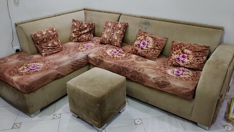 Jeddah, Household Items, SAR 100,  Sofa Set And  Mirror Shelf