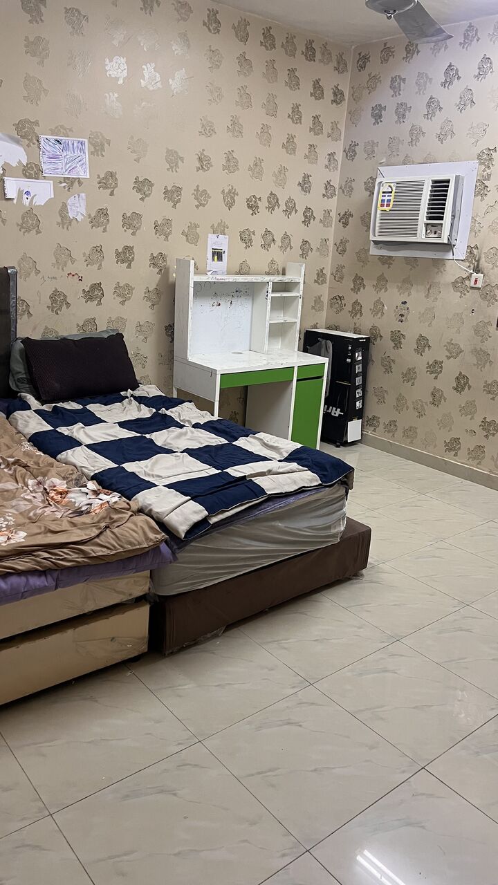 Olaya, Sublets, SAR 1300/month,  1 BR,  Executive Furnished Room Available,  Professionals Only
