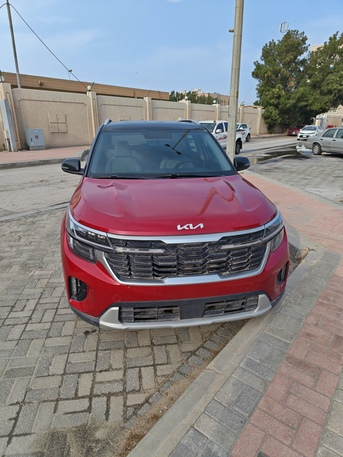 Jubail, Vehicles, Cars & Trucks , SAR 70000,  Kia Seltos EX,  2024,  Automatic,  10000 KM,  Kia Seltos 204 Ex Two Tone