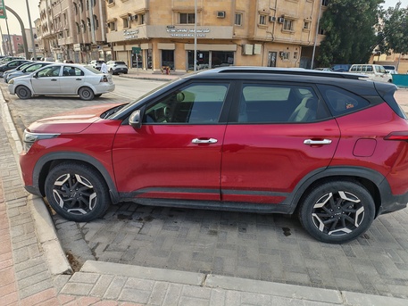 Jubail, Vehicles, Cars & Trucks , SAR 70000,  Kia Seltos EX,  2024,  Automatic,  10000 KM,  Kia Seltos 204 Ex Two Tone