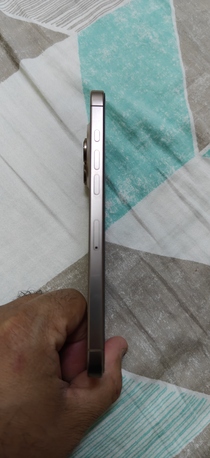 Riyadh, Mobile Phones, SAR 4799,  Iphone 16 Pro Max 512 Gb, Desert Titanium Gold With Airpods Pro 2