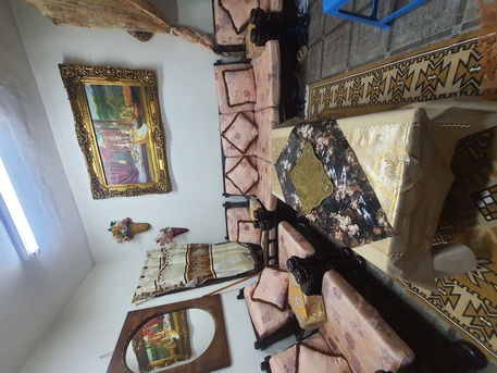 Riyadh, Household Items, SAR 1200,  A Beautiful Vintage Style Wooden Sofa Set Plus Table