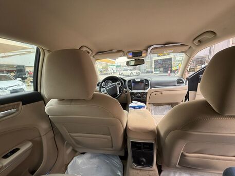 Riyadh, Vehicles, Cars & Trucks , SAR 34000,  Chrysler 300C,  2014,  Automatic,  270000 KM,