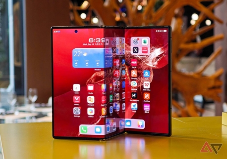 Gudaibiya, Mobile Phones, BHD 695,  Huawei Mate XT Trifold Ultimate Design Premium Model