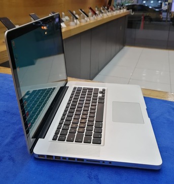 Manama, Electronics, BHD 88,  MacBook Pro Intel Core I7 2.67Ghz RAM 8GB 320GB Storage 15"FHD Display Good Working