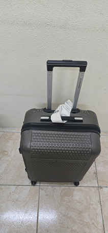 Dammam, Household Items, SAR 25,  Suitcase, Medium