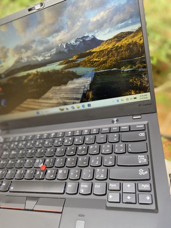 Riyadh, Computers, SAR 1000,  Lenovo X1 Carbon Core I7,16GB RAM,256GB SSD,Original Type C Charger