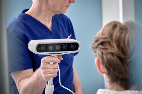 London, Dental, Lingual Braces In Marlow For Discreet Teeth Straightening