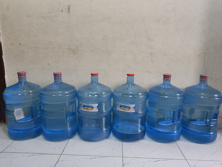 East Riffa, Household Items, BHD 3,  BD3, 3 Almanhal Empty Water Bottle For Sale