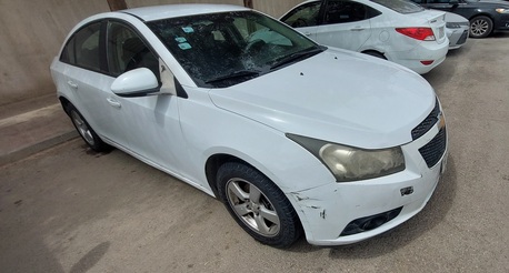 Hara, Vehicles, Cars & Trucks , SAR 13500,  Chevrolet Cruze LS,  2011,  Automatic,  229 KM,    - OdoMeter 229KM