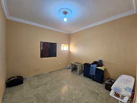 Mushrefah, Apartments, Flats, Houses & Villas, SAR 1200/month,  2 BR,  2 Separate Rooms With Bathroom Available In Sharing In A 3 Rooms Family Flat