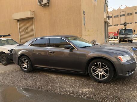 Riyadh, Vehicles, Cars & Trucks , SAR 25000,  Chrysler 300C,  2014,  Automatic,  262000 KM,  , Model   Cylinder 6 3.6 Engine