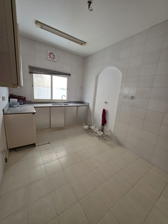 Busaiteen, Apartments, Flats, Houses & Villas, BHD 170,  2 BR,  Flat For Rent In Busaiteen