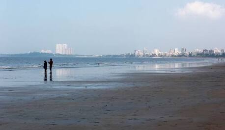 Mumbai, Lost & Found, Juhu Beach, Mumbai: Sea, Street Food, Serviced Apartments & Nearby Hospitals