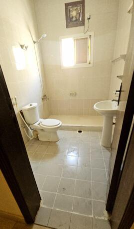Hoora, Apartments, Flats, Houses & Villas, BHD 250/month,  3 BR,  3 Bedroom Semi Furnished Flat For Rent With Ewa