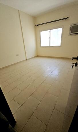 Hoora, Apartments, Flats, Houses & Villas, BHD 250/month,  3 BR,  3 Bedroom Semi Furnished Flat For Rent With Ewa