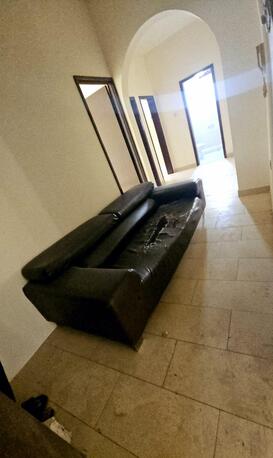 Hoora, Apartments, Flats, Houses & Villas, BHD 250/month,  3 BR,  3 Bedroom Semi Furnished Flat For Rent With Ewa