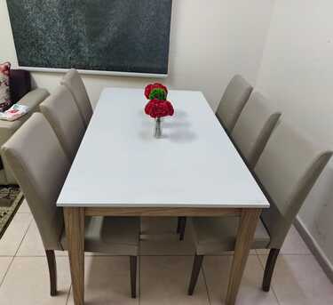 Al Malaz, Furniture, SAR 950,  1 Dining Table With 6 Leather Chairs