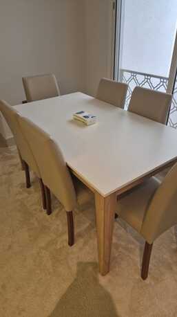 Al Malaz, Furniture, SAR 950,  1 Dining Table With 6 Leather Chairs