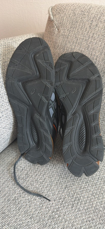 Khobar, Clothing & Accessories, SAR 400,  ASICS SHOES - GEL QUANTUM 180 (SIZE 43.5/US 9.5)