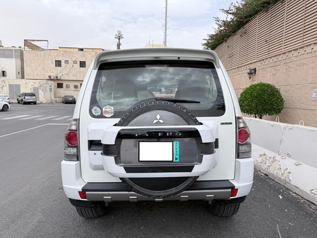 Riyadh, Vehicles, Cars & Trucks , SAR 55000,  Mitsubishi Pajero,  2014,  Manual,  177000 KM,  Diplomatic Car For Sale