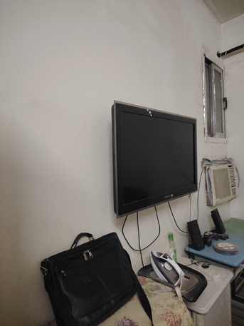 Al Wizarat, Rooms for Rent, SAR 700/month,  One Big Furnished Room Available For Executive Bachelor