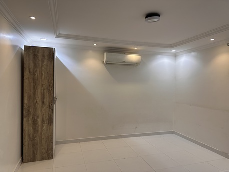 Riyadh, Rooms for Rent, SAR 1600/month,  Furnished Single Room With Separate Bathroom And Entrance