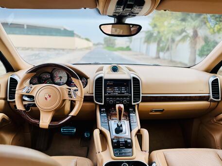 Manama, Vehicles, Cars & Trucks , BHD 4300,  Porsche Cayenne,  2013,  165000 KM,  Full Option - V8