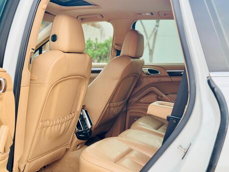 Manama, Vehicles, Cars & Trucks , BHD 4300,  Porsche Cayenne,  2013,  165000 KM,  Full Option - V8