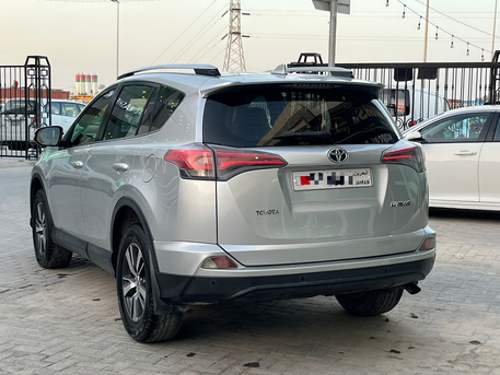 Manama, Vehicles, Cars & Trucks , BHD 1,  Toyota RAV4,  2016,  Automatic,  250000 KM,  Rav4