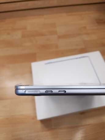 Riyadh, Computers, SAR 4299,  MacBook Air 13 M4 Ram 16GB SSD 512GB CPU 10Core BC 5