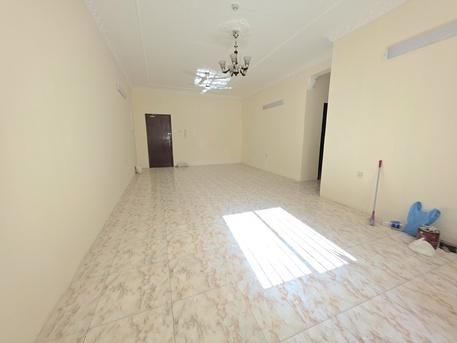 Salmaniya, Offices, BHD 280,  140 Sq. Meter,  Spacious 3 Bedroom Unfurnished Commercial Flat For Rent.