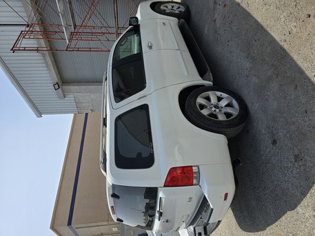 Jeddah, Vehicles, Cars & Trucks , SAR 17000,  Nissan Armada LE 4x2 Full Option,  2009,  Automatic,  395000 KM,  Nissan Armada For Urgent Sale. Original Condition