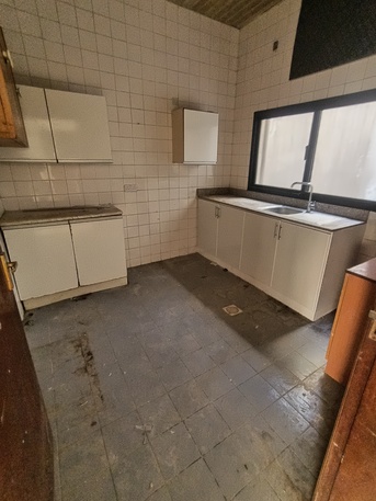 Hoora, Apartments, Flats, Houses & Villas, BHD 190/month,  2 BR,  2 Bedroom 1 Bathroom Family Flat For Rent In Hoora With Balcony Electricity*35529070