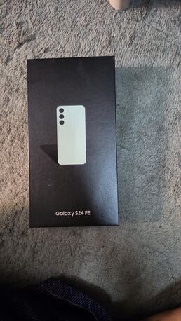 Dammam, Mobile Phones, SAR 1600,  Samsung Galaxy Smartphone S24 12/256GB Good As New With Box Charger