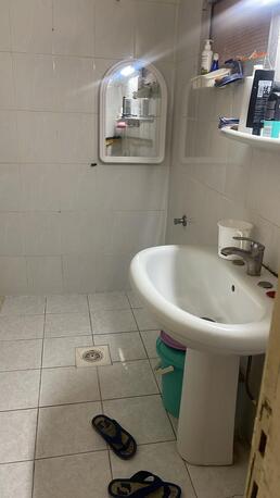 Riyadh, Rooms for Rent, SAR 1300/month,  Furnished,  0 Sq. Meter,  A Fully Furnished Room Available For A Single Bachelor In Family Flat