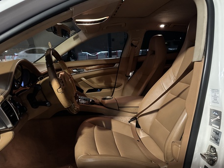 Khobar, Vehicles, Cars & Trucks , SAR 60000,  Porsche Panamera,  2012,  Automatic,  180000 KM,   - Good Condition