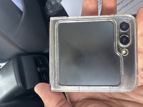 Khobar, Mobile Phones, SAR 1650,  Samsung Z Flip 5 For Sale