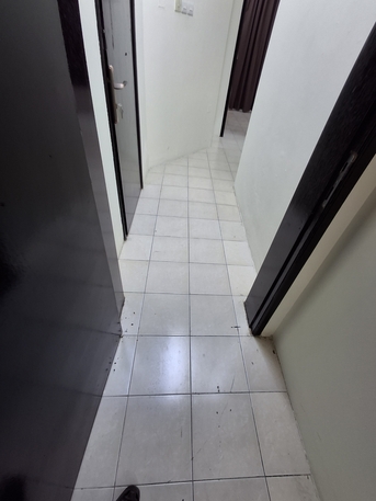 Hoora, Apartments, Flats, Houses & Villas, BHD 180/month,  2 BR,  2 Room 1bath Closed Kitchen 180bd With Ewa In Hoora