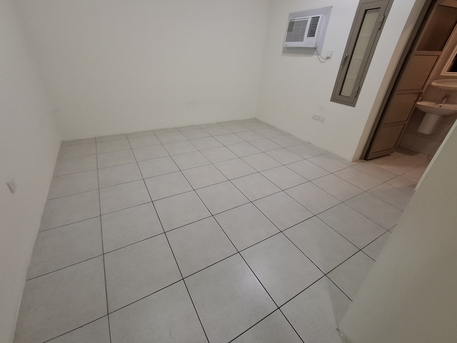 Hoora, Apartments, Flats, Houses & Villas, BHD 140/month,  1 BR,  Studio 140bd With Ewa Ac Near Tea House Hoora