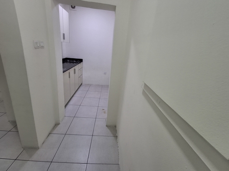 Hoora, Apartments, Flats, Houses & Villas, BHD 140/month,  1 BR,  Studio 140bd With Ewa Ac Near Tea House Hoora