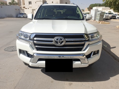 Riyadh, Vehicles, Cars & Trucks , SAR 165000,  Toyota Land Cruiser,  2019,  122000 KM,  ,V6,GXR2