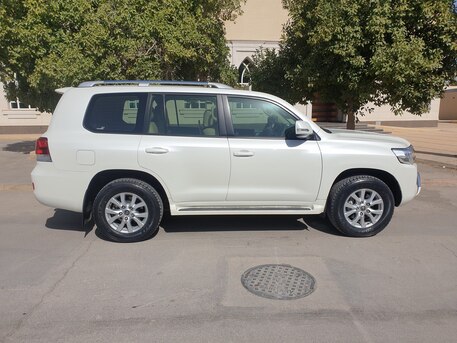 Riyadh, Vehicles, Cars & Trucks , SAR 165000,  Toyota Land Cruiser,  2019,  122000 KM,  ,V6,GXR2