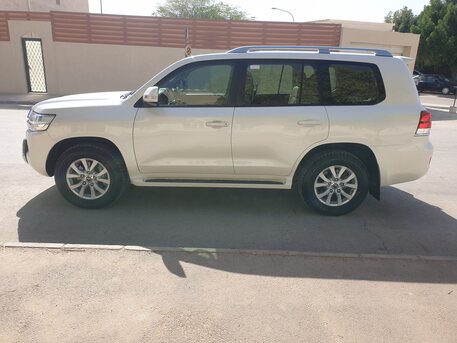 Riyadh, Vehicles, Cars & Trucks , SAR 165000,  Toyota Land Cruiser,  2019,  122000 KM,  ,V6,GXR2