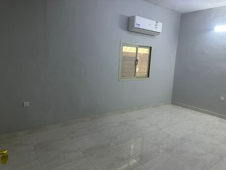Al Malaz, Apartments, Flats, Houses & Villas, SAR 20000/year,  4 BR,  20 Sq. Meter,  4 Bedrooms Available For Shared Accommodations In Villa Portion (1 St Fl ) Private Access