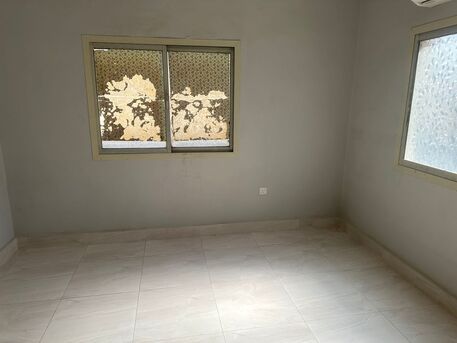Al Malaz, Apartments, Flats, Houses & Villas, SAR 20000/year,  4 BR,  20 Sq. Meter,  4 Bedrooms Available For Shared Accommodations In Villa Portion (1 St Fl ) Private Access